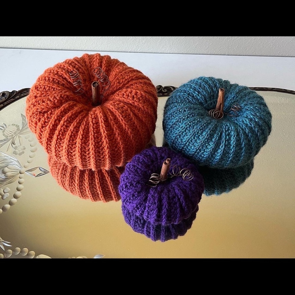 Mini Wheat Handmade Pumpkin - Picture 2 of 3